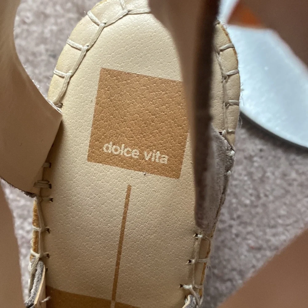 NEW Women’s Dolce Vita Shae Asymmetrical Espadrille Wedge Sandals